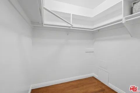 $749,000 | 1242 South Barrington Avenue, Unit 205, Los Angeles, CA 90025