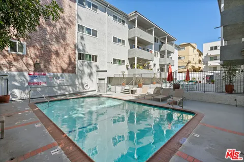 $749,000 | 1242 South Barrington Avenue, Unit 205, Los Angeles, CA 90025