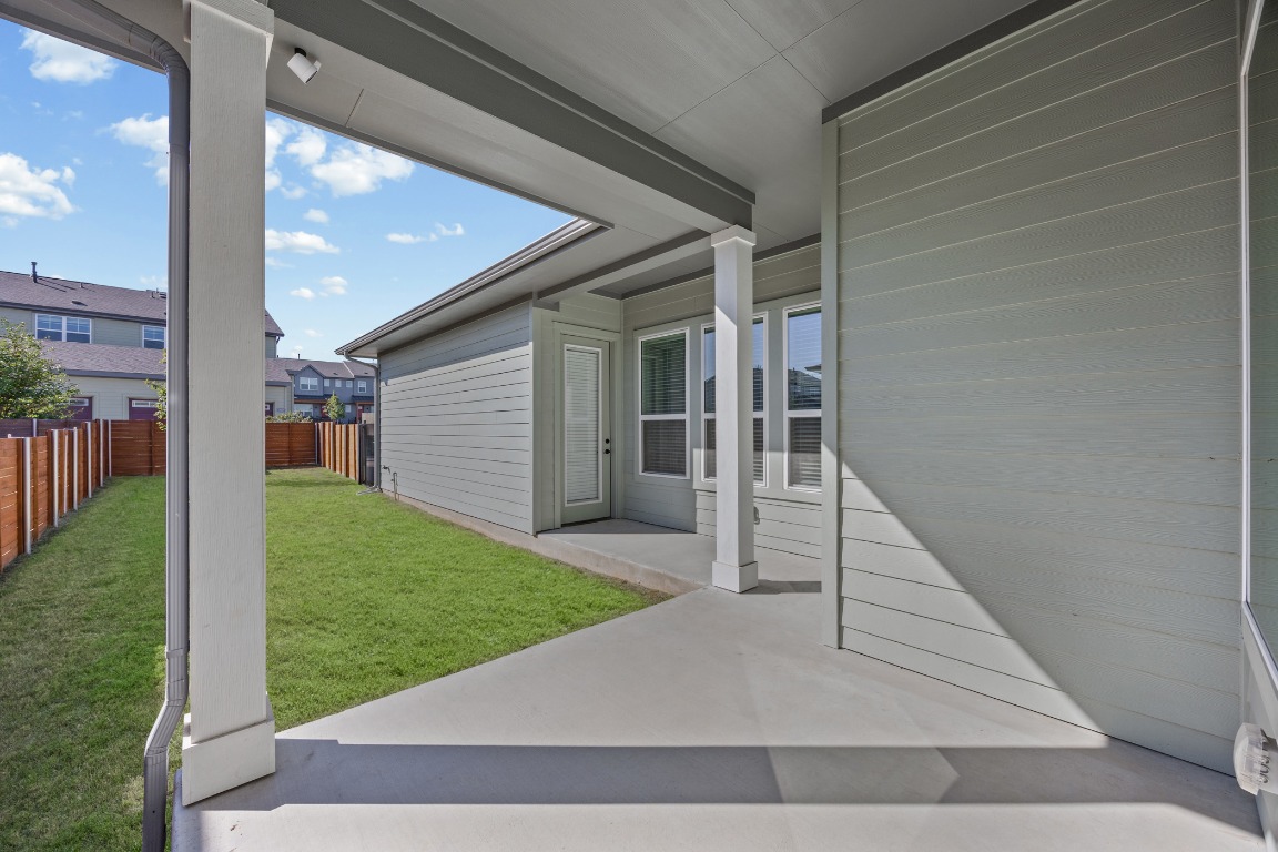 5806 Rangeland Road Austin, TX 78747 - Photo 28 of 33 a view of a porch with a backyard