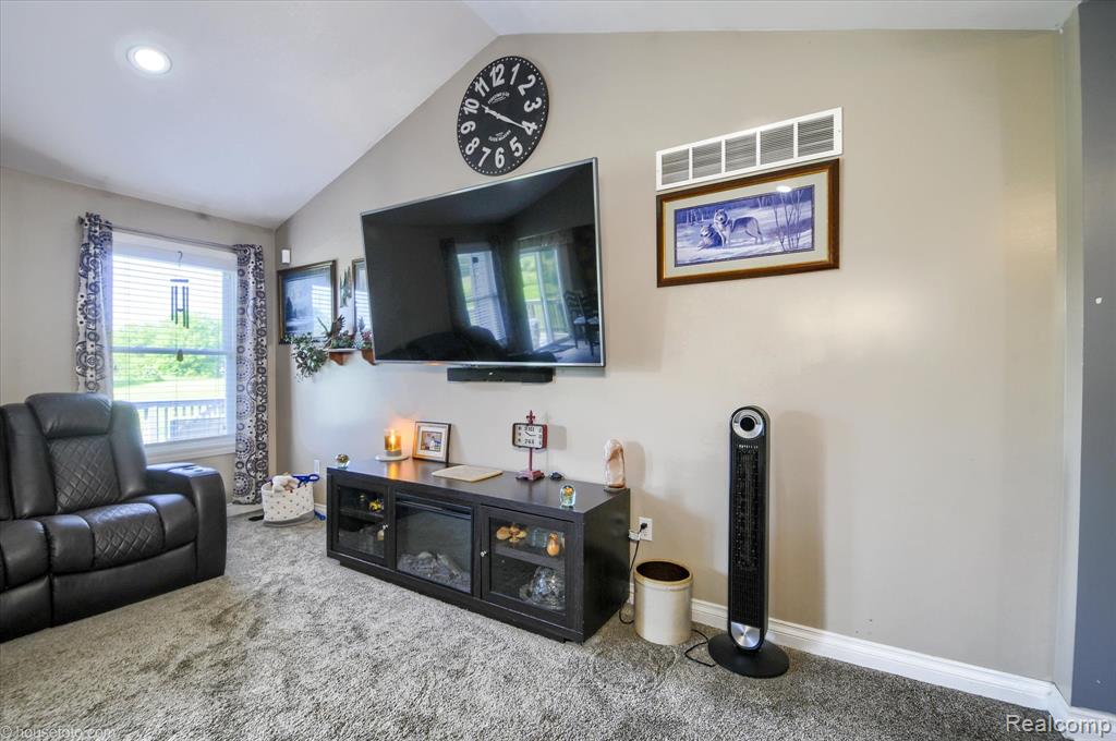 317 North Summers Road Imlay City, MI 48444 - Photo 6 of 53 Gallery Image 6