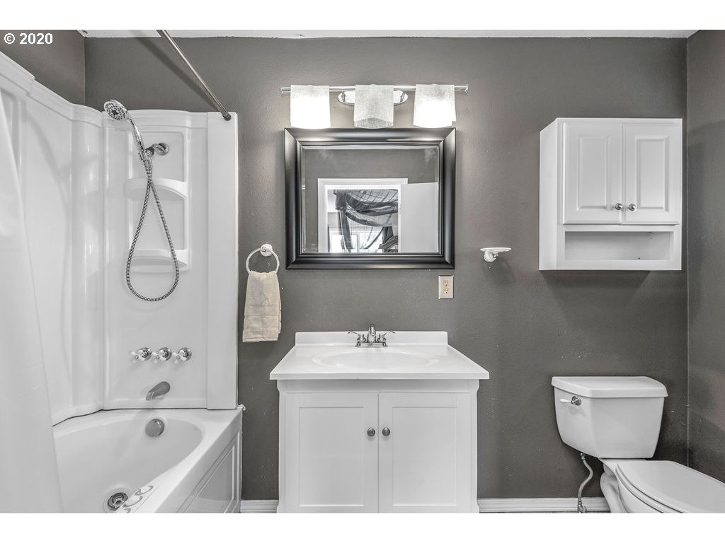 8 Burdick Place Longview, WA 98632 - Photo 12 of 23 Gallery Image 12