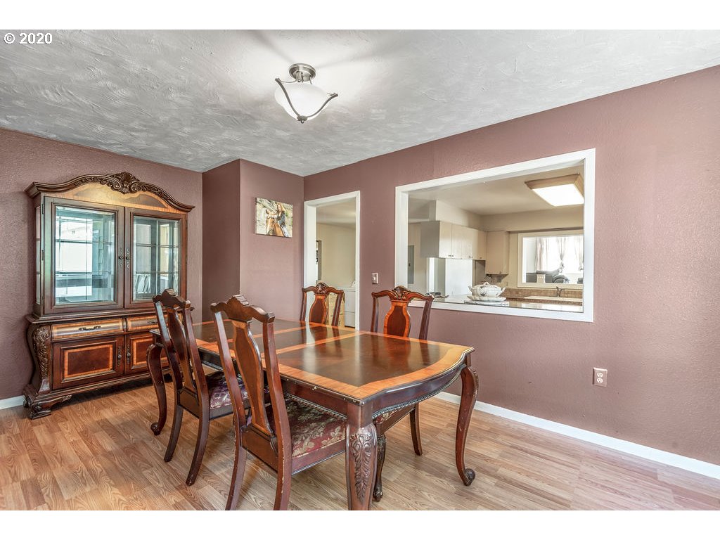 8 Burdick Place Longview, WA 98632 - Photo 4 of 23 Gallery Image 4