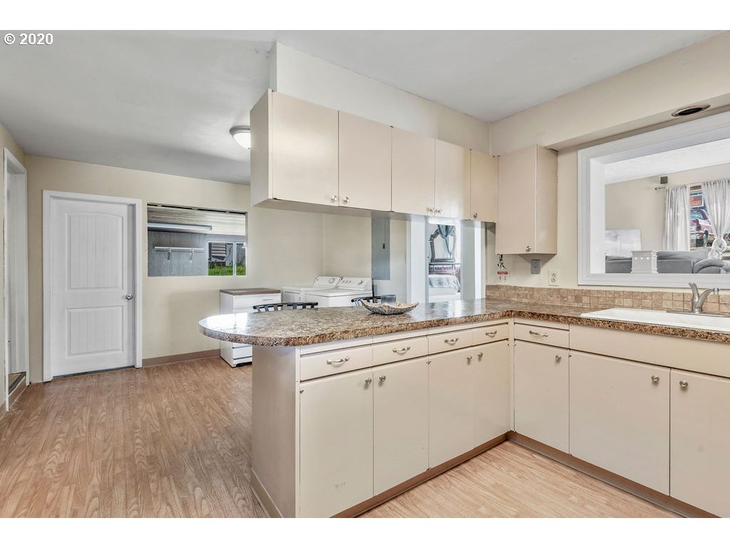 8 Burdick Place Longview, WA 98632 - Photo 8 of 23 Gallery Image 8
