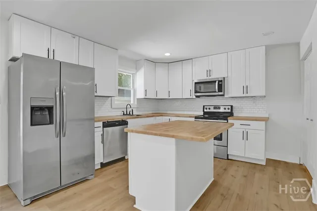 $1,900 | 636 West 48th Street, Savannah, GA 31405