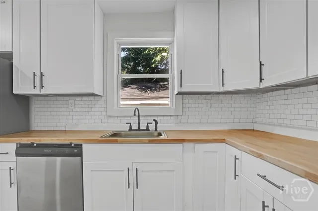 $1,900 | 636 West 48th Street, Savannah, GA 31405