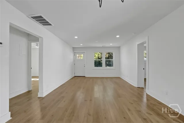 $1,900 | 636 West 48th Street, Savannah, GA 31405