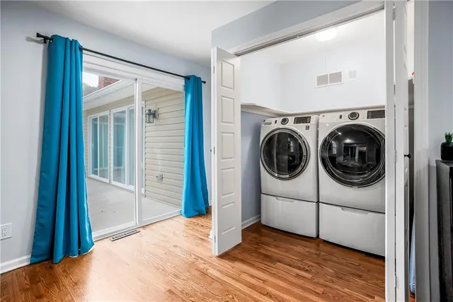 $530,000 | 8641 Broadmoor Street, Overland Park, KS 66212