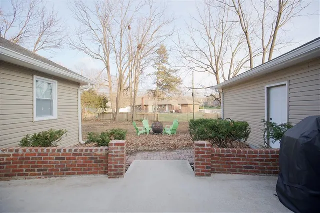 $530,000 | 8641 Broadmoor Street, Overland Park, KS 66212