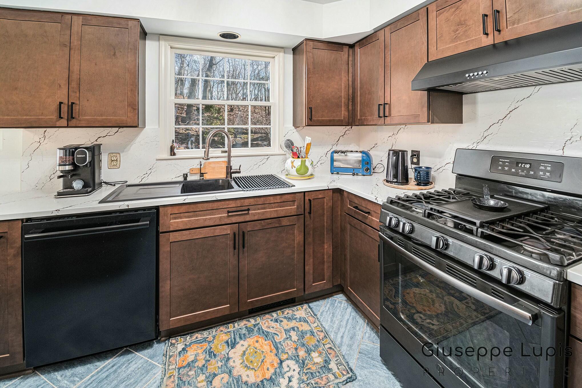 309 Stickney Ridge Road Grand Haven, MI 49417 - Photo 11 of 62 kitchen