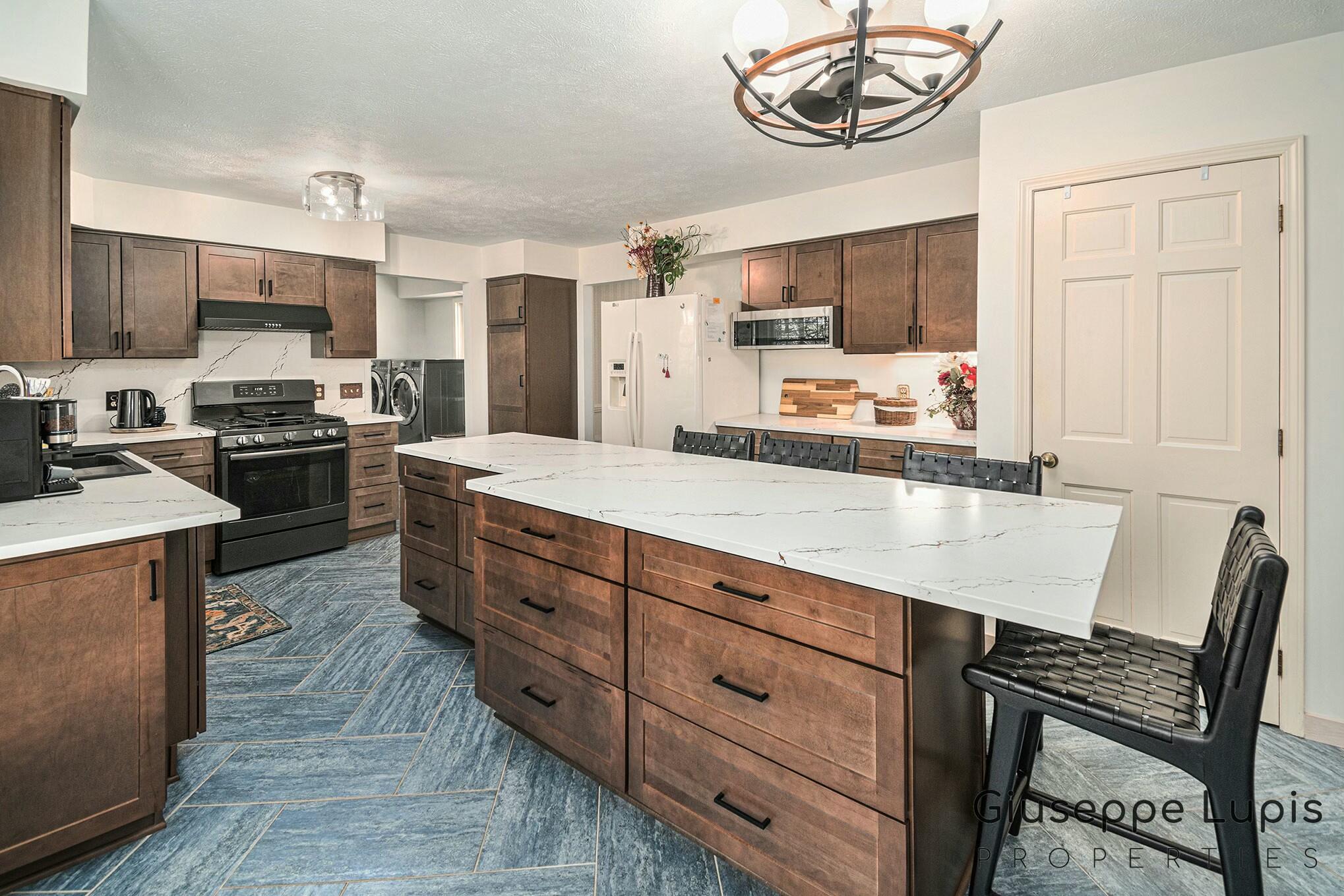 309 Stickney Ridge Road Grand Haven, MI 49417 - Photo 9 of 62 kitchen