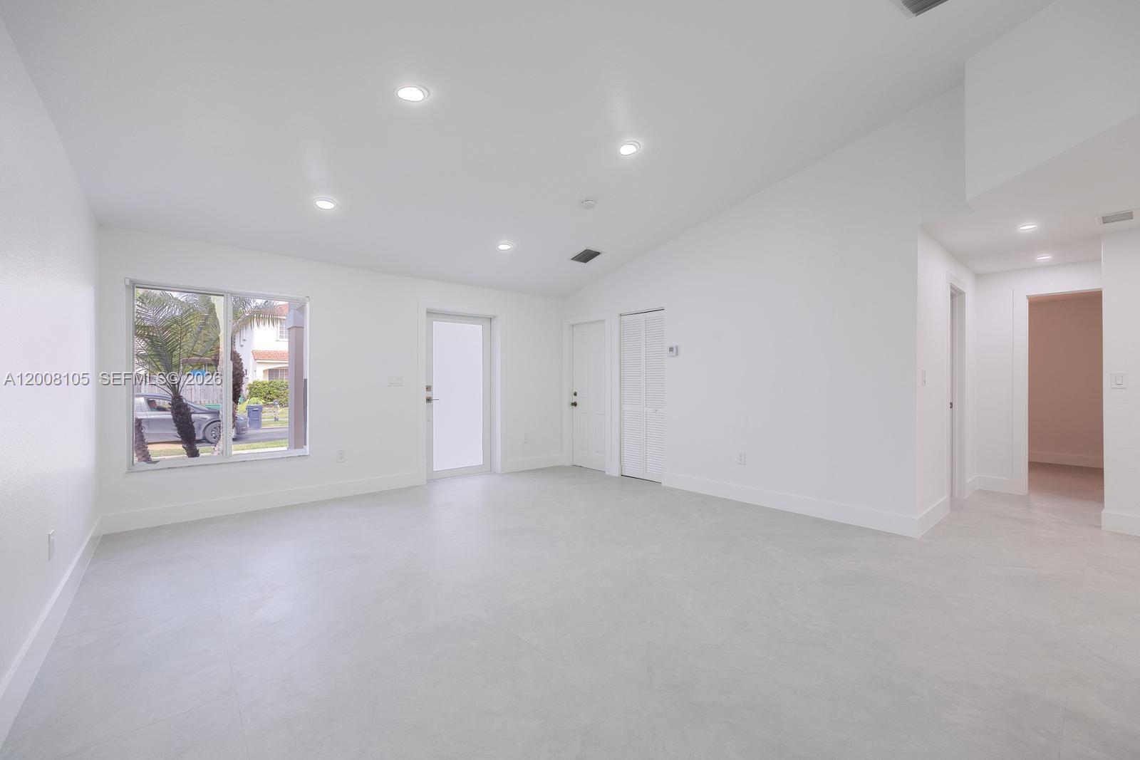 21505 Southwest 89th Path Cutler Bay, FL 33189 - Photo 5 of 23
