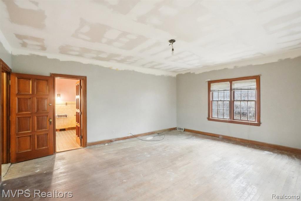 14574 Rutland Street Detroit, MI 48227 - Photo 25 of 60