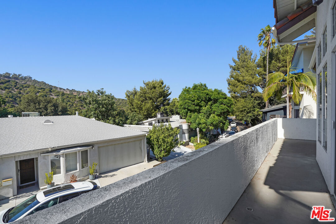 3832 Shannon Road Los Angeles, CA 90027 - Photo 45 of 52