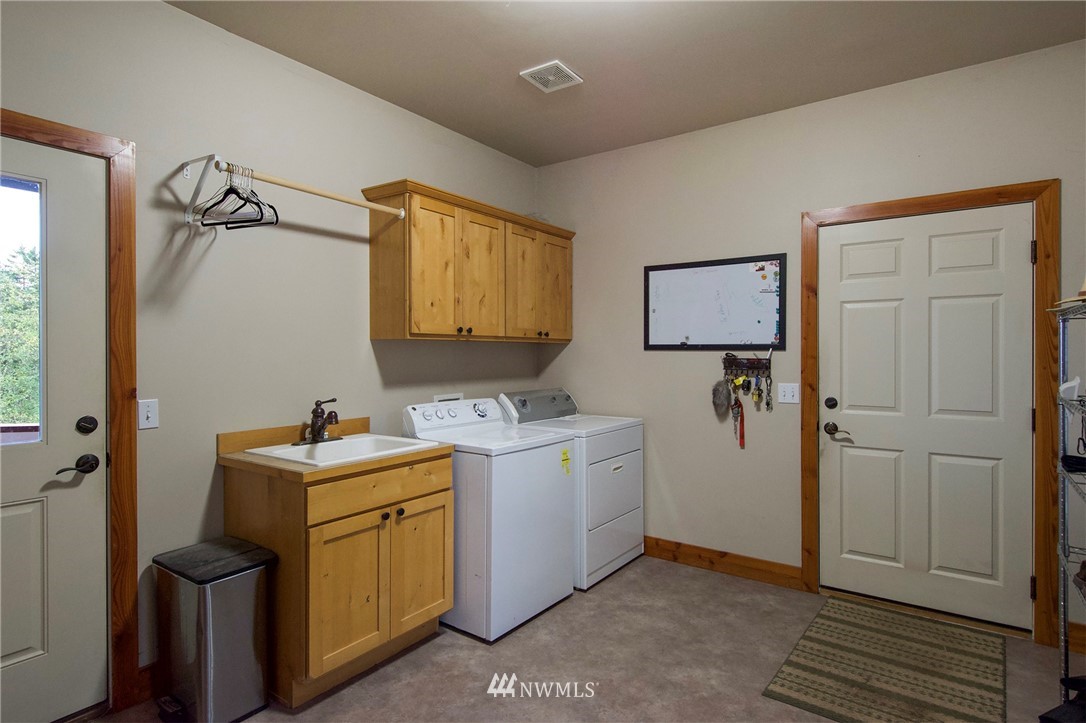 2086 Old Gardiner Road Sequim, WA 98382 - Photo 32 of 40 Gallery Image 32