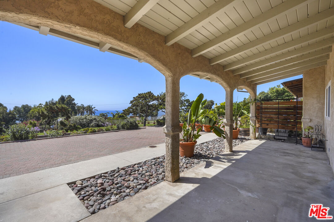 31259 Bailard Road Malibu, CA 90265 - Photo 32 of 43 a view of a backyard
