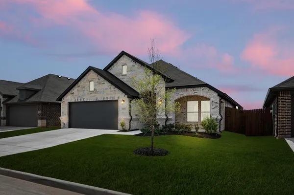 $359,999 | 1133 Avery Road, Granbury, TX 76049