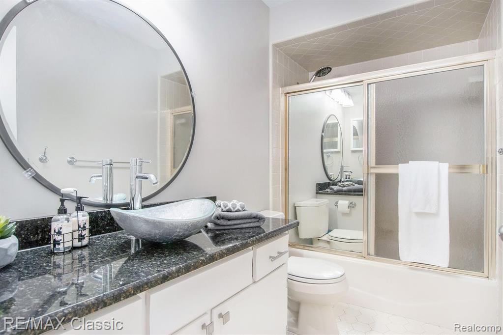 42230 Park Ridge Road Novi, MI 48375 - Photo 10 of 30