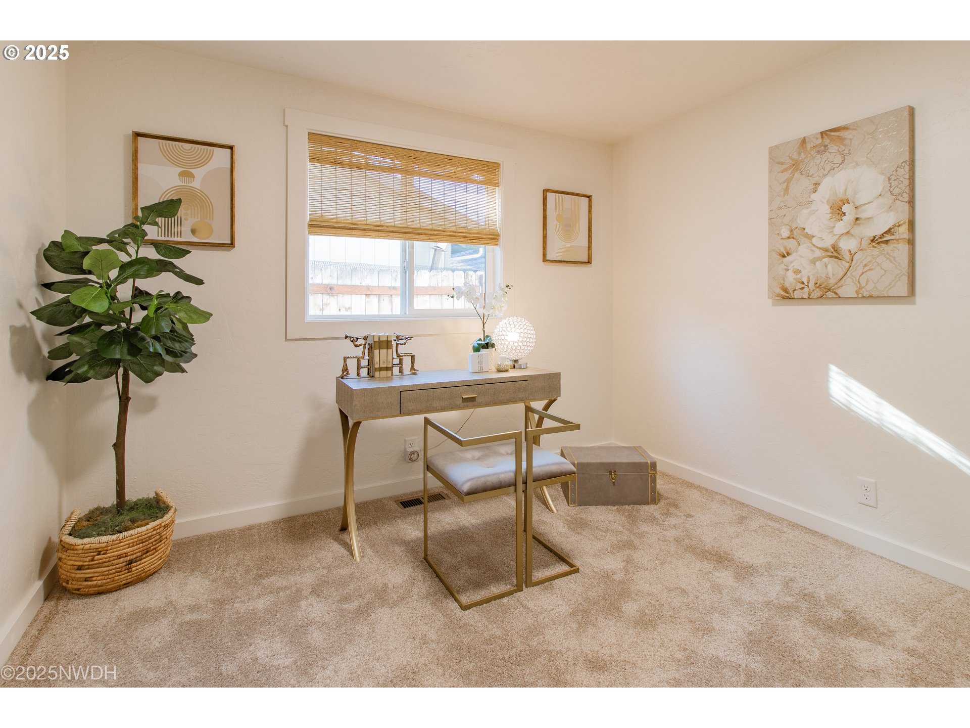 651 T Street Springfield, OR 97477 - Photo 19 of 32 a dining room with furniture and a potted plant