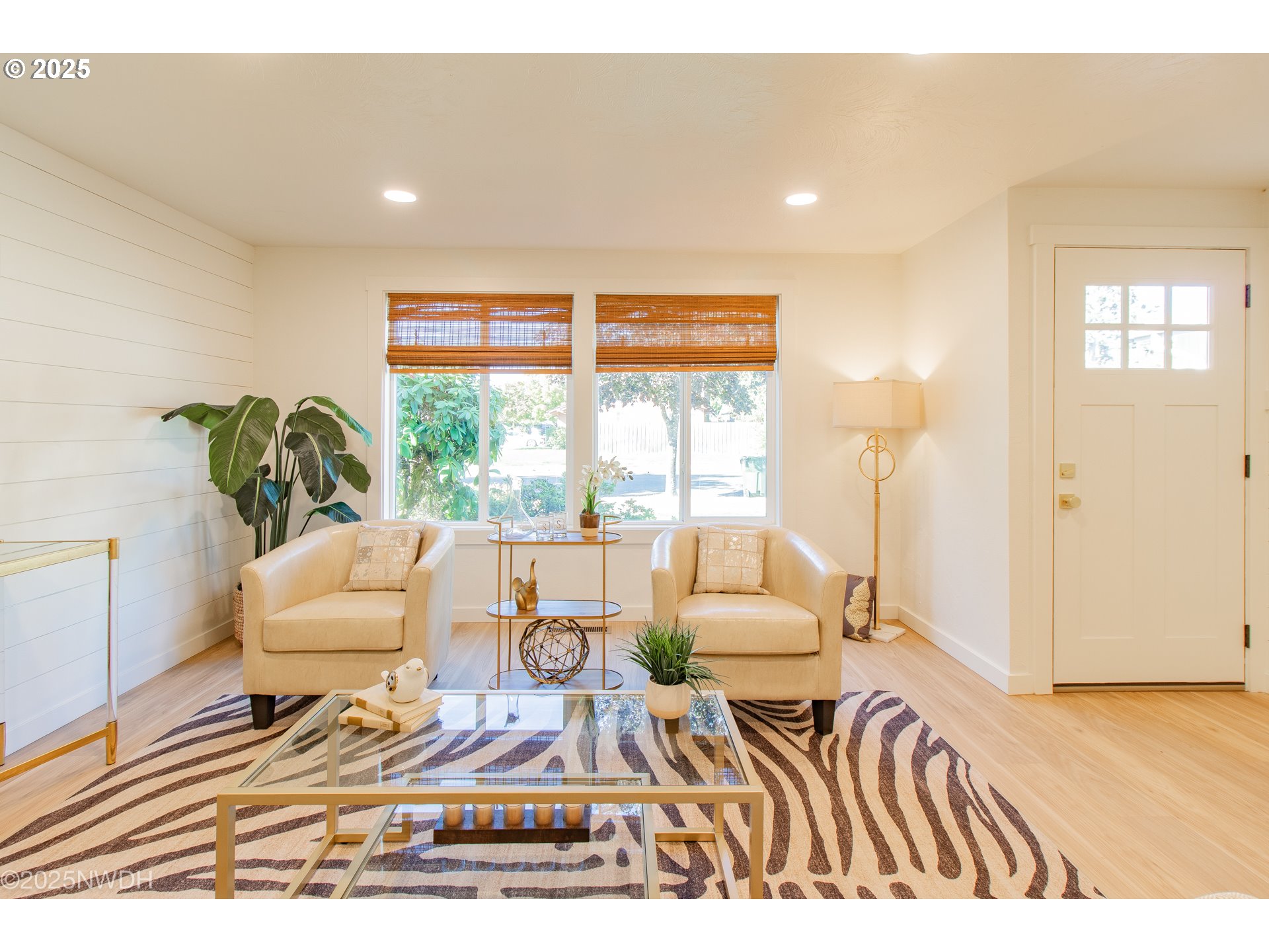 651 T Street Springfield, OR 97477 - Photo 2 of 32 a living room with furniture and a large window