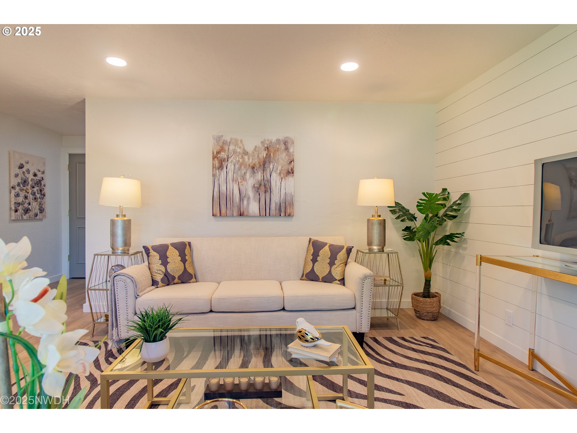 651 T Street Springfield, OR 97477 - Photo 5 of 32 a living room with furniture and a potted plant