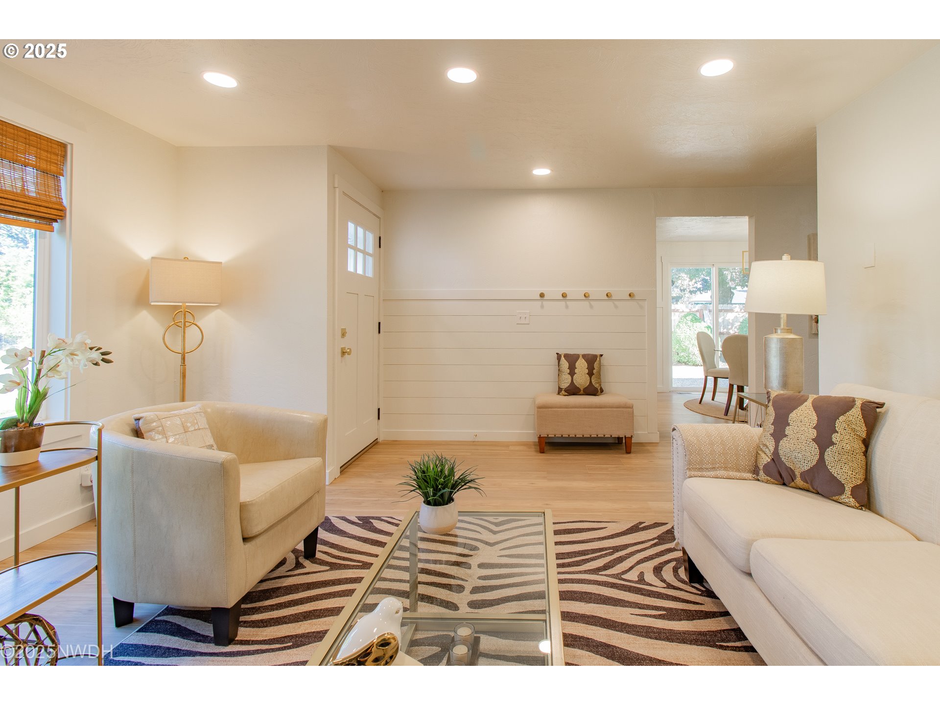 651 T Street Springfield, OR 97477 - Photo 7 of 32 a living room with furniture and a couch