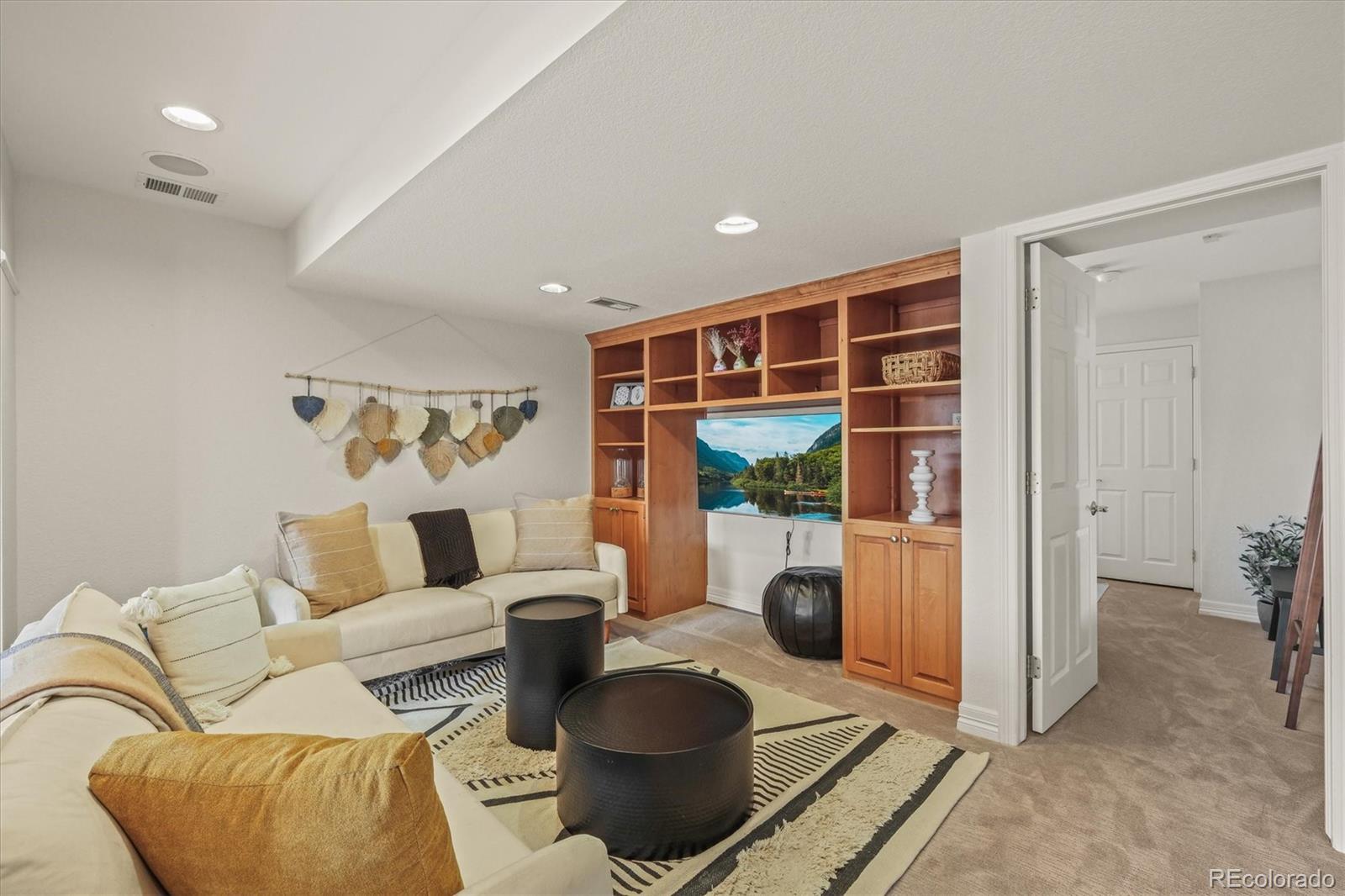 854 Countrybriar Lane Highlands Ranch, CO 80129 - Photo 25 of 47 Gallery Image 25