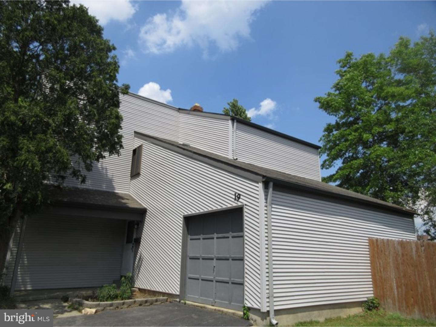 19 Robertson Road Hightstown, NJ 08520 - Photo 4 of 17 Gallery Image 4