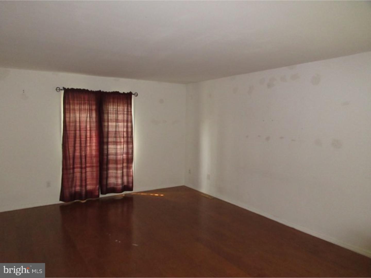 19 Robertson Road Hightstown, NJ 08520 - Photo 6 of 17 Gallery Image 6