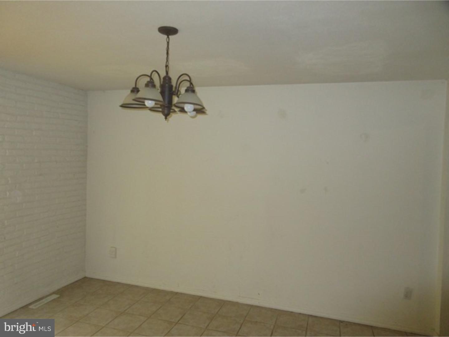 19 Robertson Road Hightstown, NJ 08520 - Photo 8 of 17 Gallery Image 8