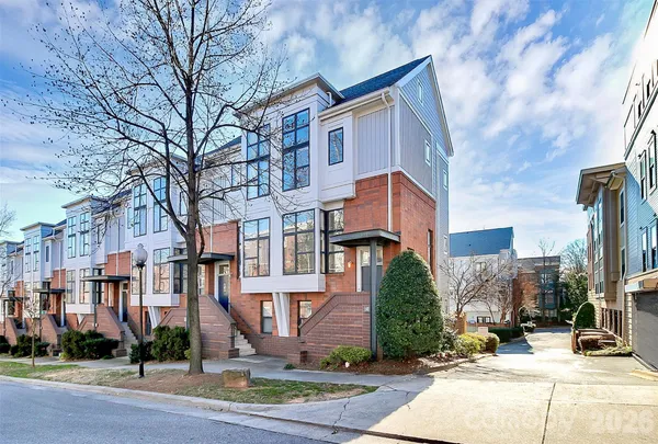 $2,550 | 608 Garden District Drive, Charlotte, NC 28202