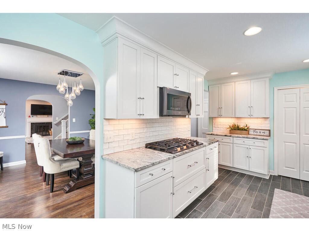 605 Merriman Road Akron, OH 44303 - Photo 6 of 18 Gallery Image 6