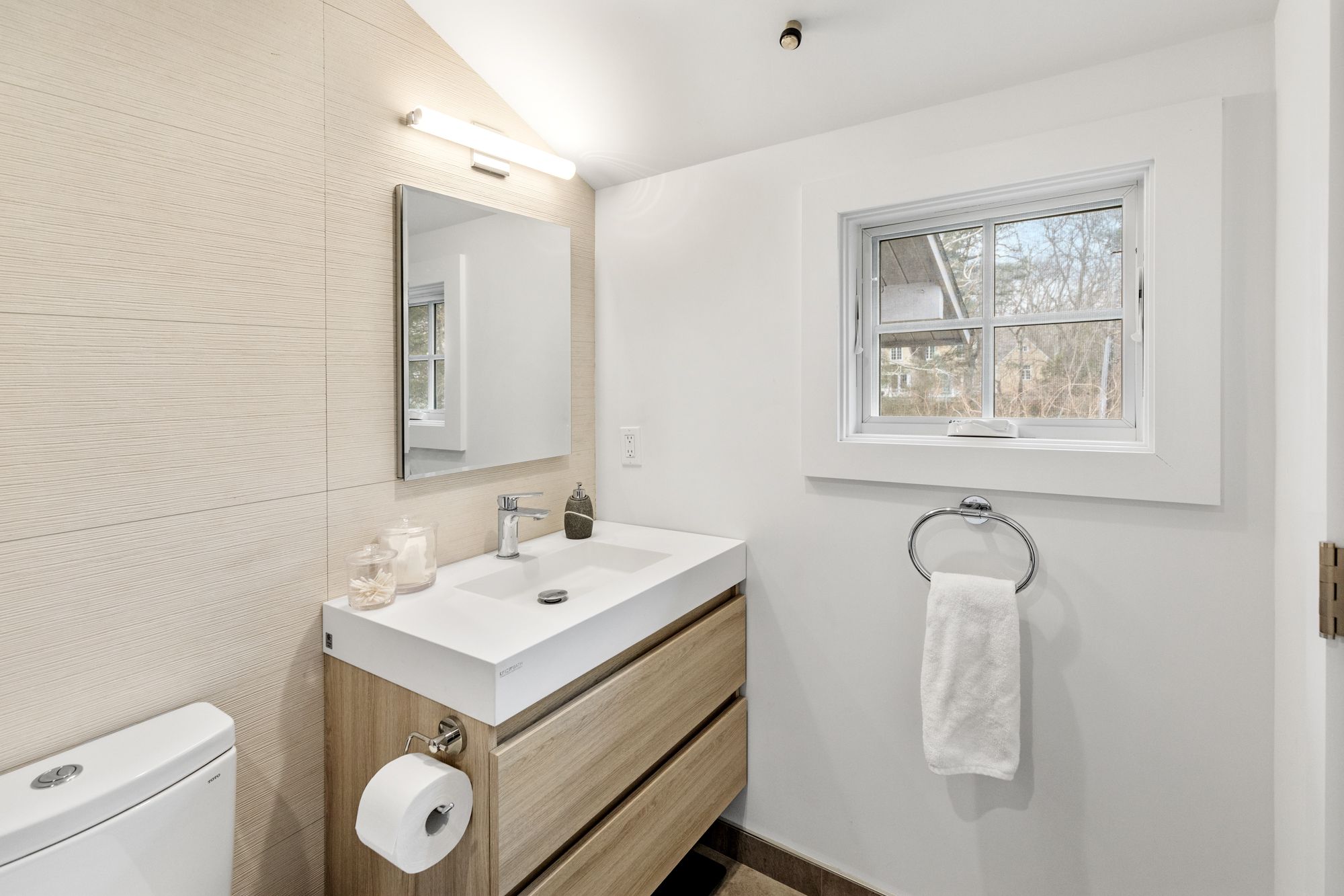 212 Sebonac Road Southampton, NY 11968 - Photo 20 of 28