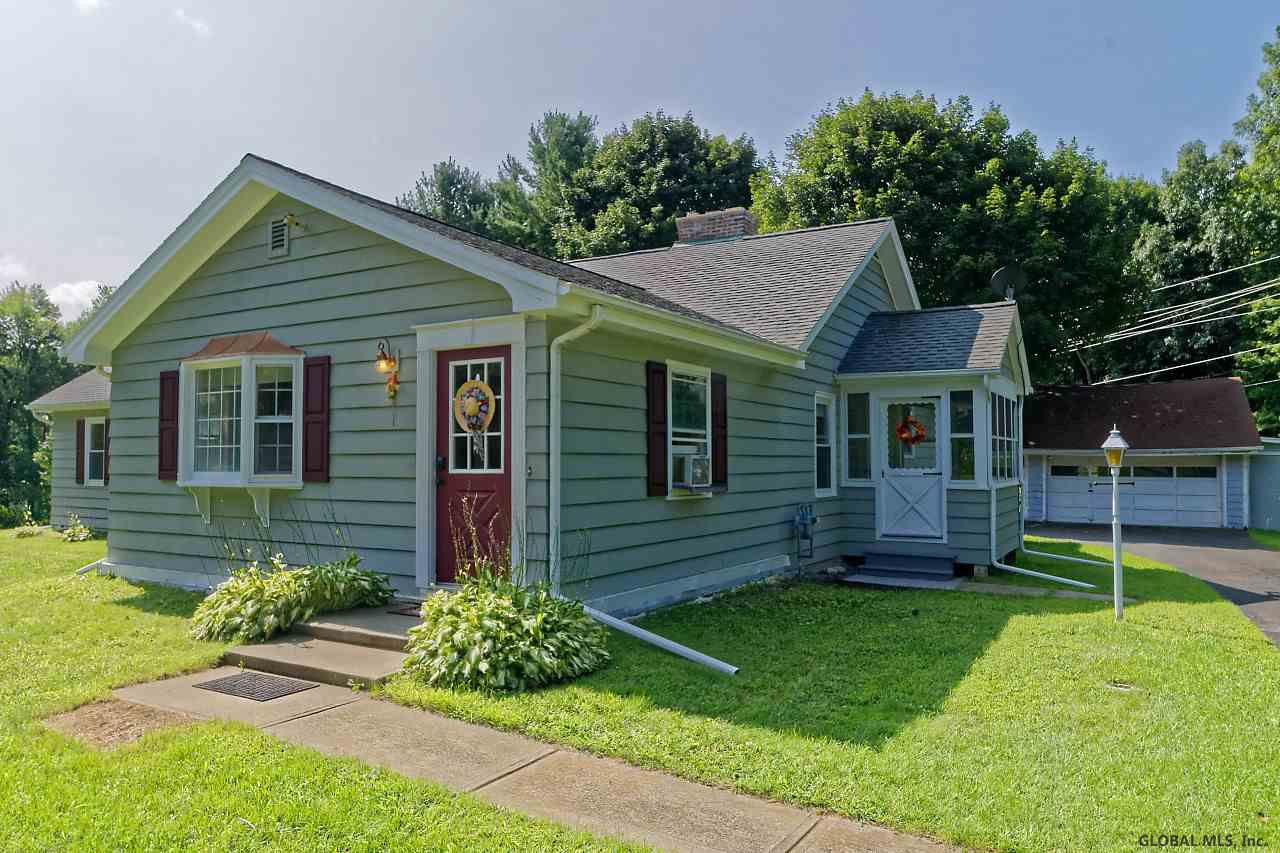 35 Old Miller Road Castleton-on-Hudson, NY 12033 - Photo 4 of 46 Photo 4