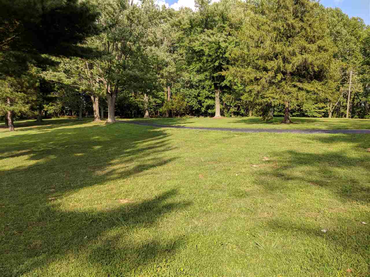 908 Leatherwood Road Bedford, IN 47421 - Photo 4 of 27 Gallery Image 4