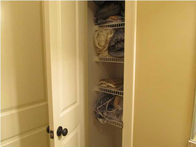 113 Silver Ridge Lane Pearl, MS 39208 - Photo 20 of 23 Linen closet.