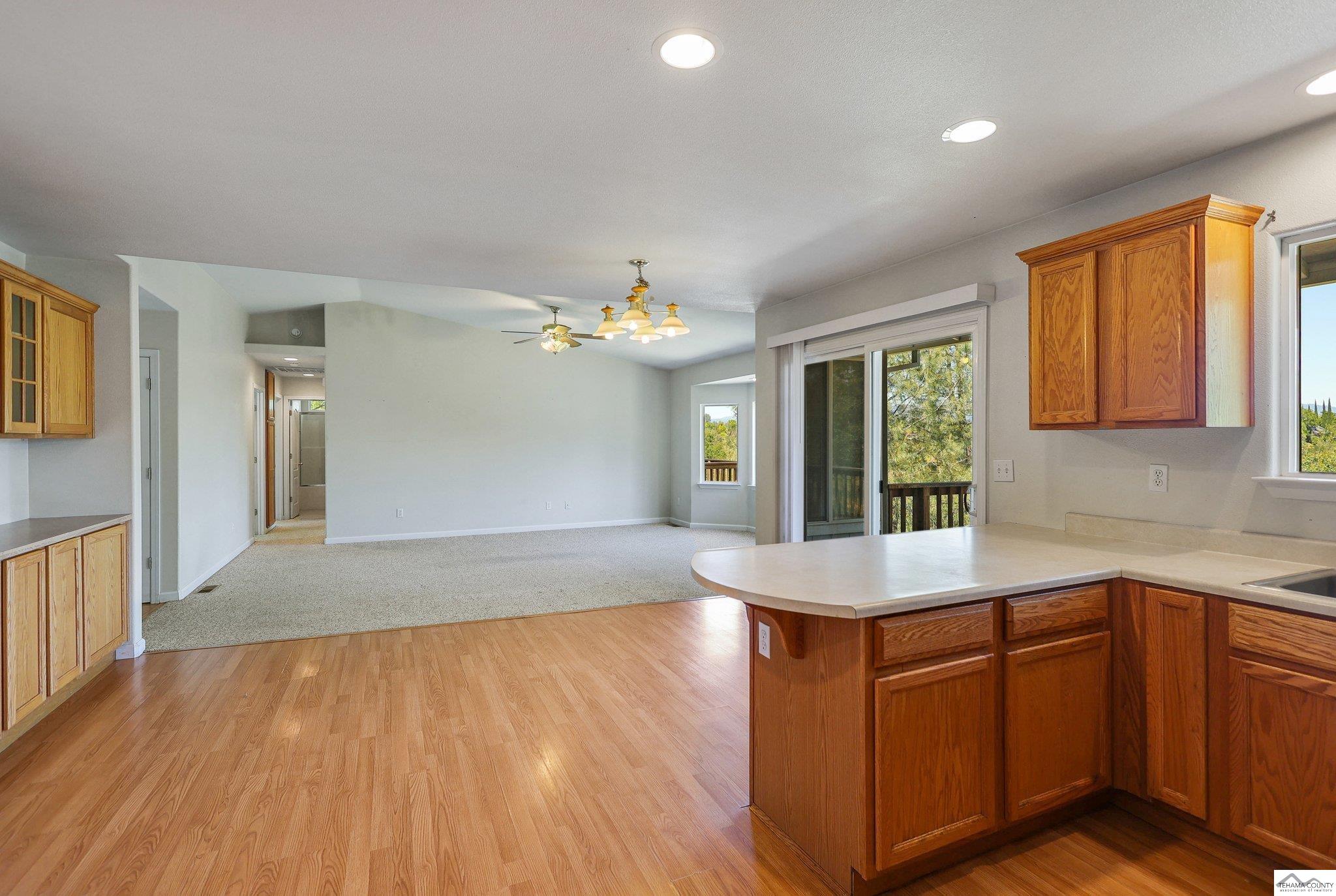 1860 Riviera Drive Redding, CA 96001 - Photo 12 of 46 Gallery Image 12