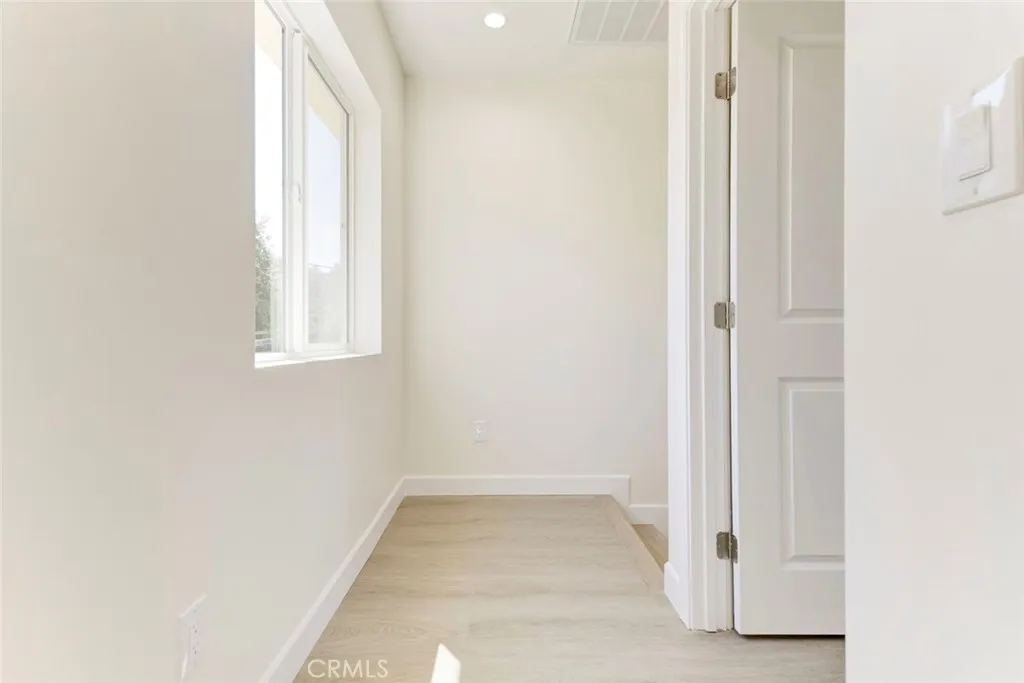 7044 Greeley Street, Unit 2 Tujunga, CA 91042 - Photo 10 of 20
