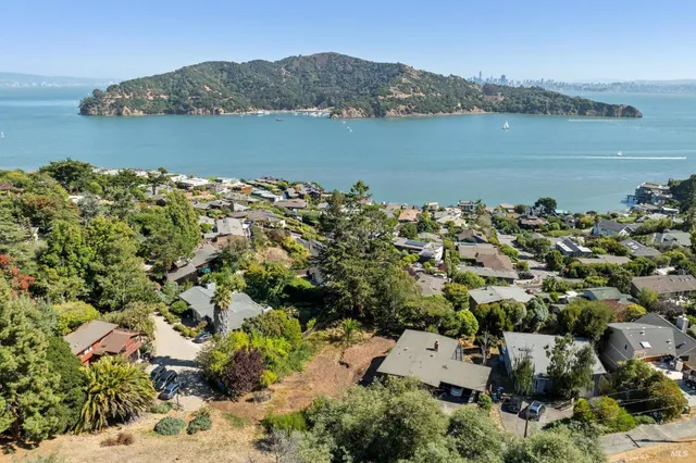 $895,000 | 0 Vistazo Street West, Tiburon, CA 94920