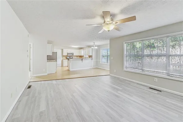 $3,250 | 326 Canterbury Pl Drive, Suwanee, GA 30024