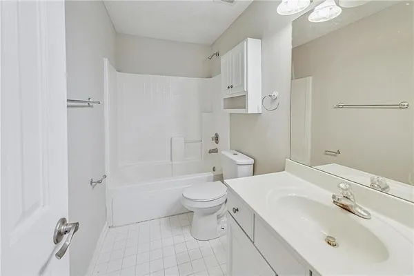 $3,250 | 326 Canterbury Pl Drive, Suwanee, GA 30024