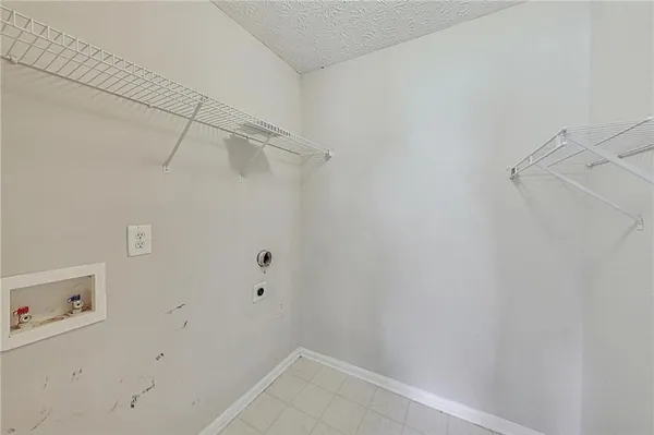 $3,250 | 326 Canterbury Pl Drive, Suwanee, GA 30024