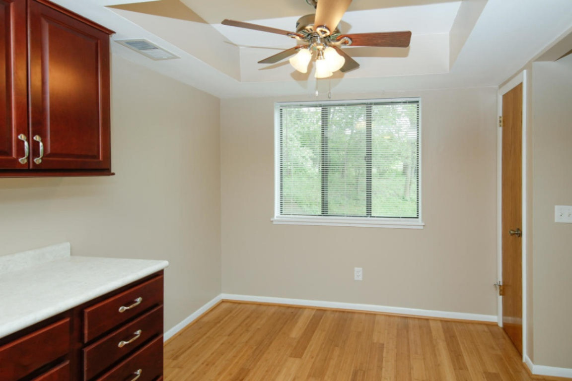 3812 Greenleaf Circle Kalamazoo, MI 49008 - Photo 9 of 25 20160531181121085714000000-o
