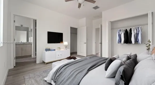 $3,701 | 1001 Northeast 58th Street, Unit C, Oakland Park, FL 33334