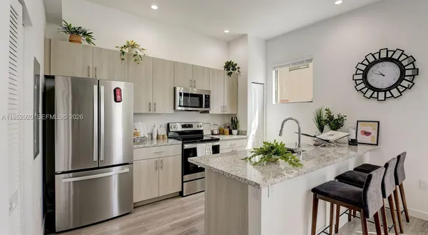 $3,701 | 1001 Northeast 58th Street, Unit C, Oakland Park, FL 33334