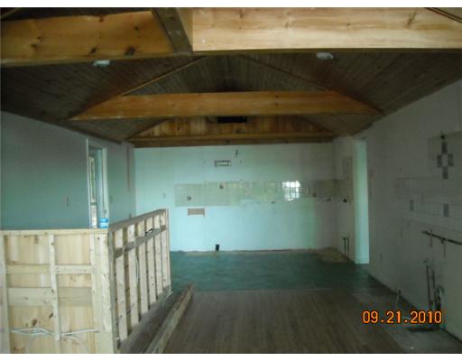 5 Raymonds Point Road, Unit 5 Coventry, RI 02816 - Photo 5 of 8 Kitchen.