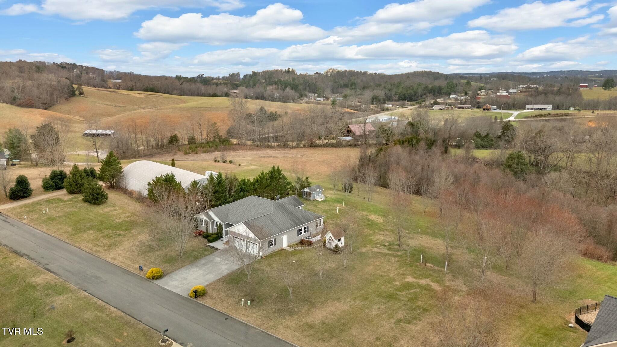 145 Katie Lane Chuckey, TN 37641 - Photo 19 of 54 tempImage4EzwAI