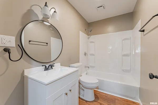 $135,000 | 212 Palmer Avenue, Lincoln, IL 62656
