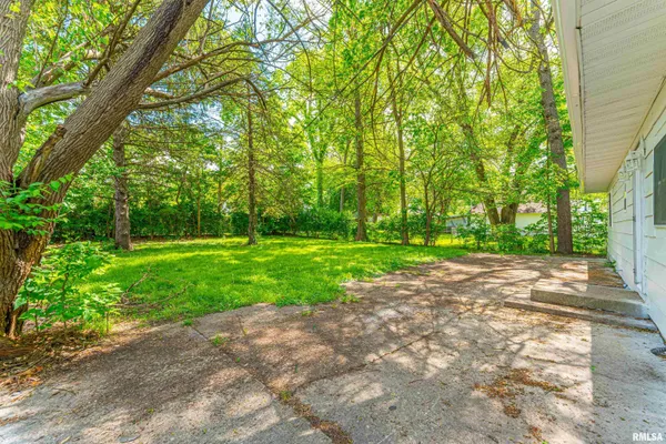 $135,000 | 212 Palmer Avenue, Lincoln, IL 62656