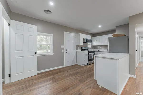 $135,000 | 212 Palmer Avenue, Lincoln, IL 62656