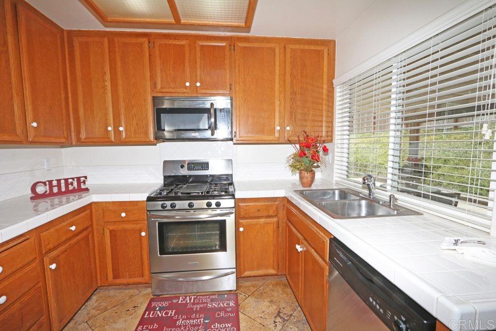 2316 Seasons Road Oceanside, CA 92056 - Photo 6 of 23 Gallery Image 6